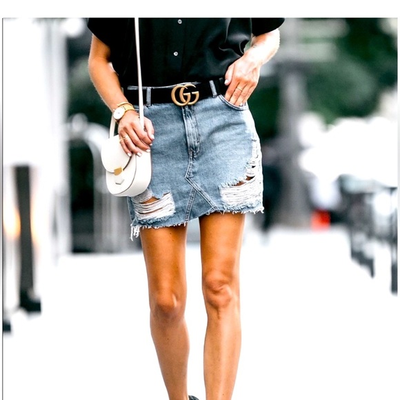 Topshop Dresses & Skirts - TOP Shop Denim Distress Skirt sz 12-A290